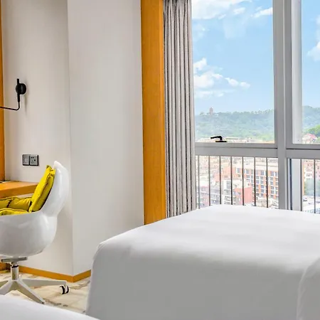 Holiday Inn Guangzhou South Lake Hotel - Ideal For Business & Leisure Exterior photo