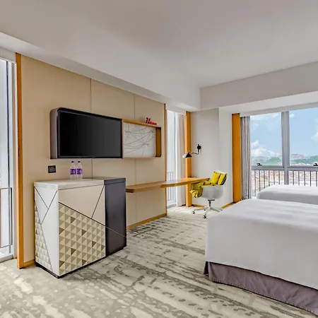 Holiday Inn Guangzhou South Lake Hotel - Ideal For Business & Leisure Exterior photo