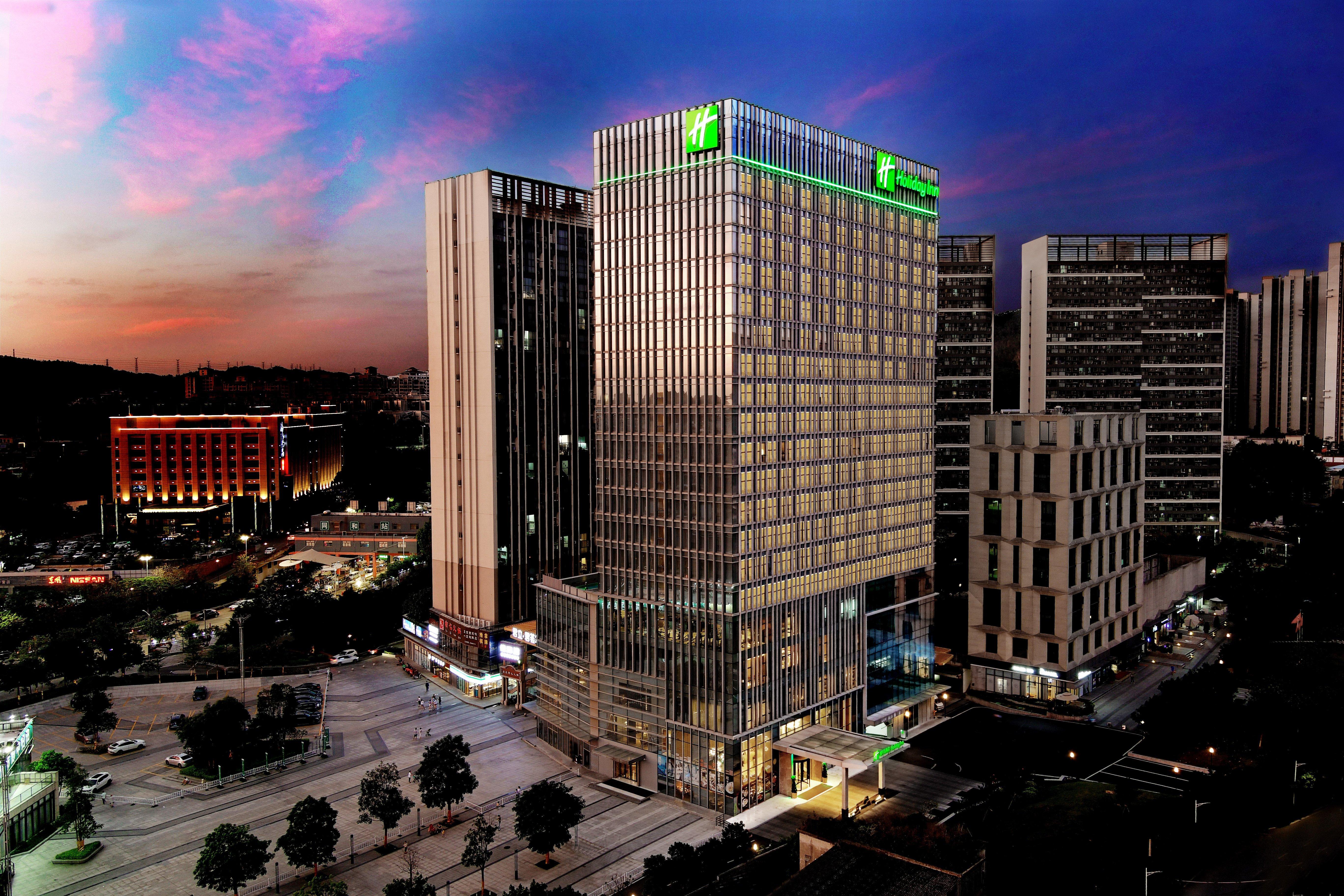Отель South - Ideal For Business & Leisure